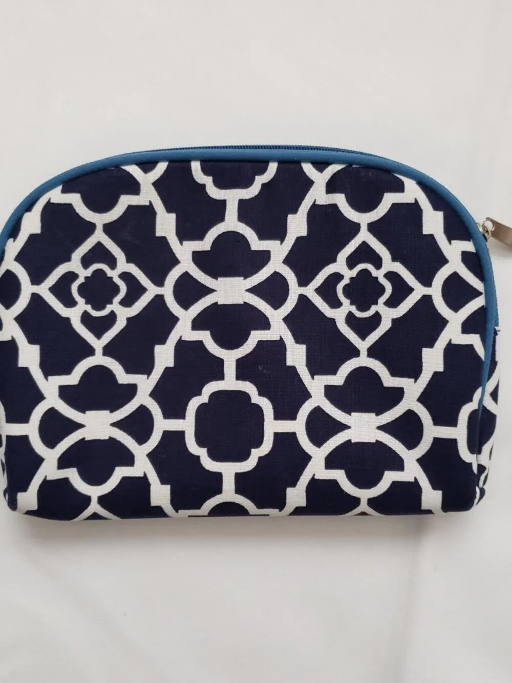 Navy & white small wristlet zip around classic travel makeup coastal 6 x 8